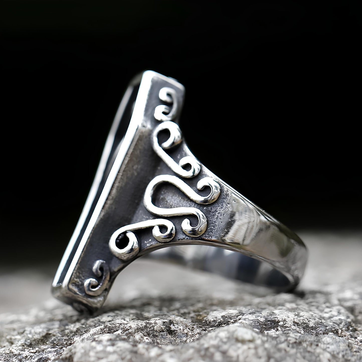 Tomb Ring