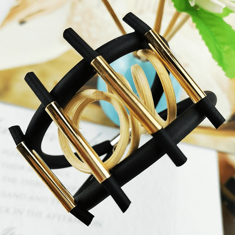 Black Color Charm Bracelets With Magnetic Clasp / Punk Style Rubber Wide Bracelets