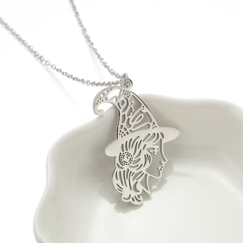 Magician Necklace