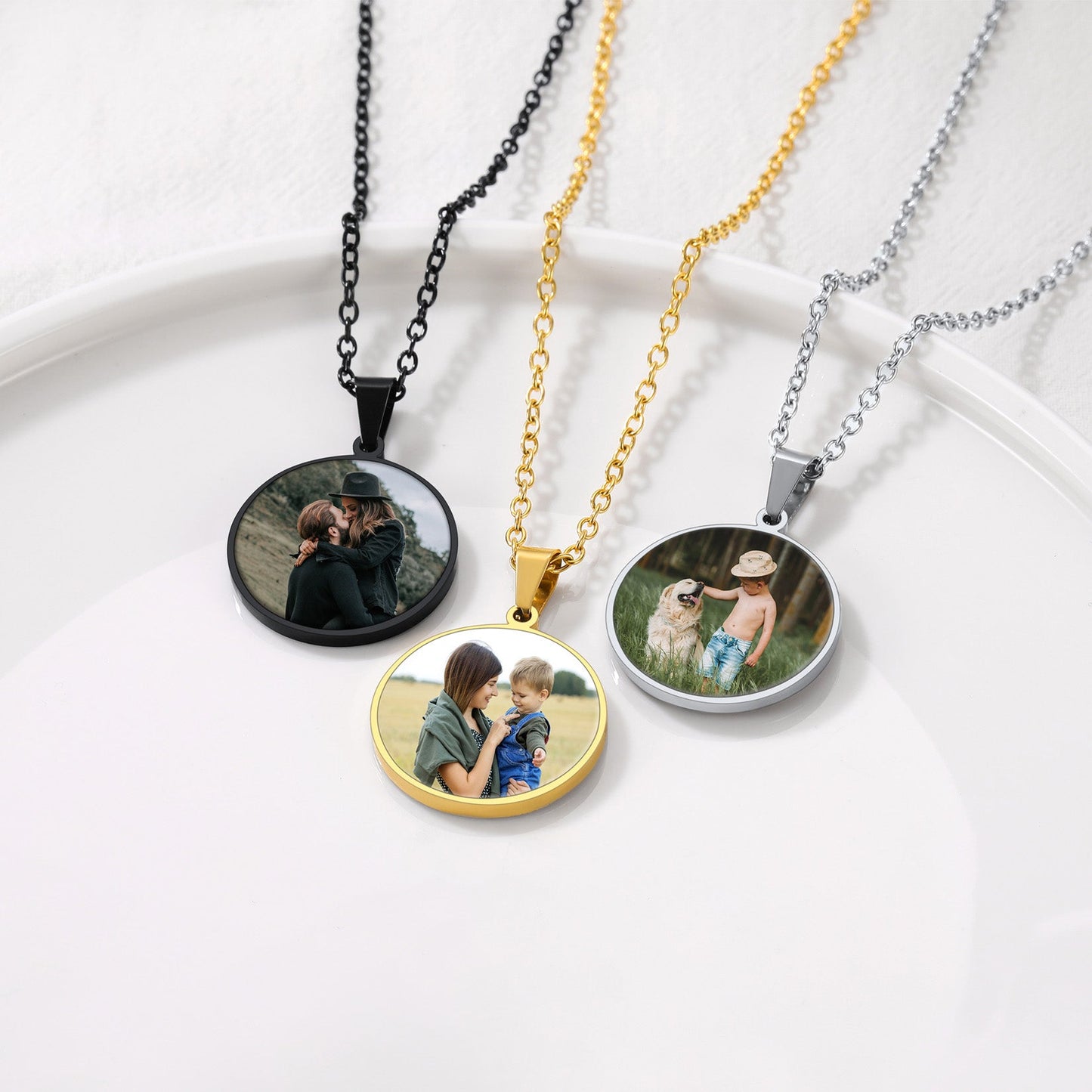 Customized Round Picture Necklace Memorial Gift for