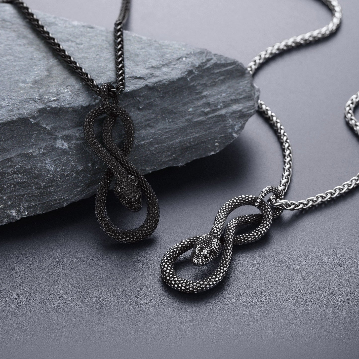 Gothic Eight Pythons Chain Armor Necklace for