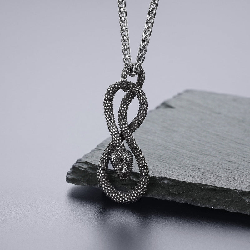 Gothic Eight Pythons Chain Armor Necklace for