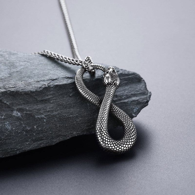 Punk Eight Pythons Infinity Snake Necklace for