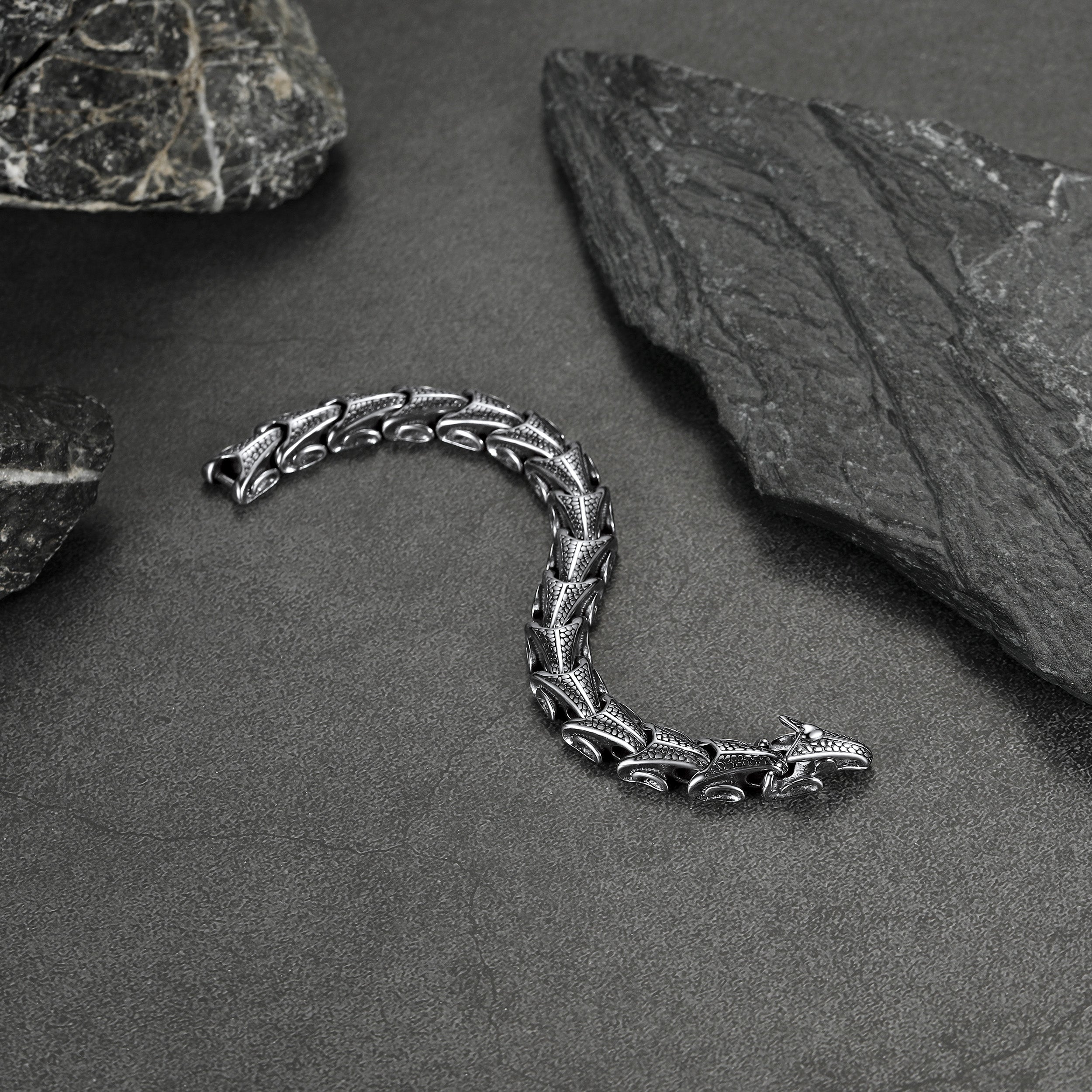 Chunky Dragon Chain Bracelet for in Stainless Steel