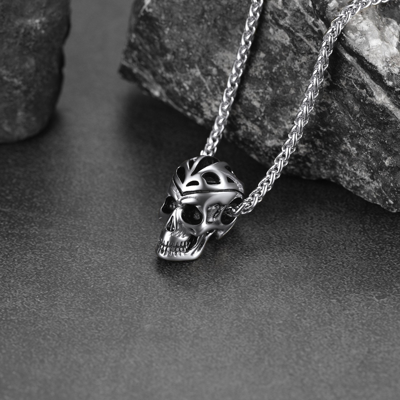 Flash Gothic Skull Necklace Pendant for