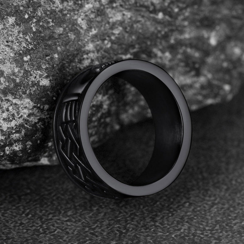 Celtic Claddagh Love Wedding Band Ring for