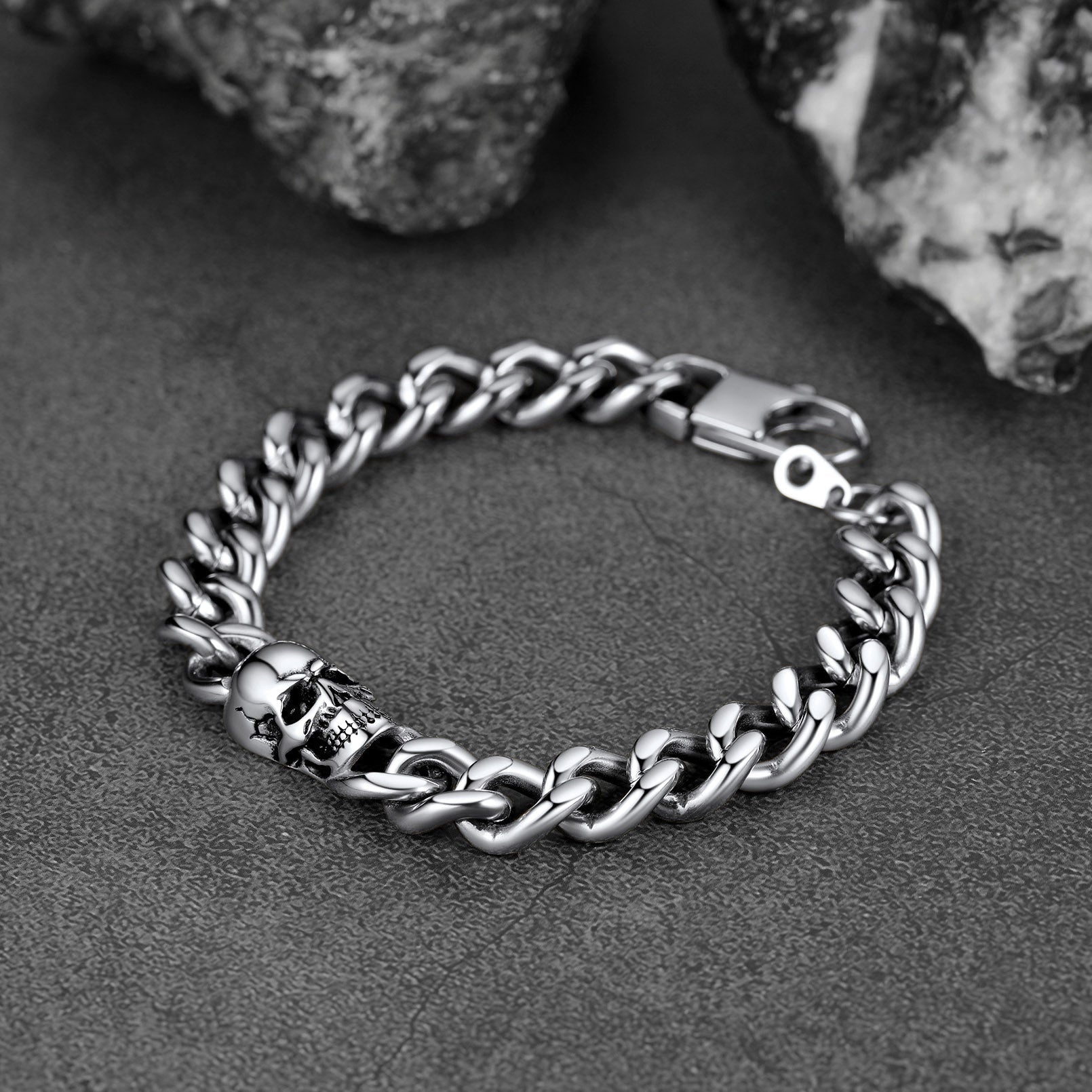 Gothic Heavy Cuban Chain Skull Bracelet for in Stainless Steel