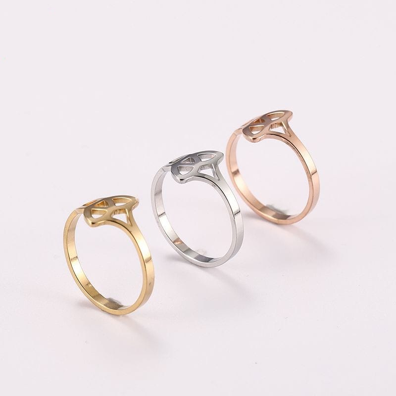 Triquetra Ring