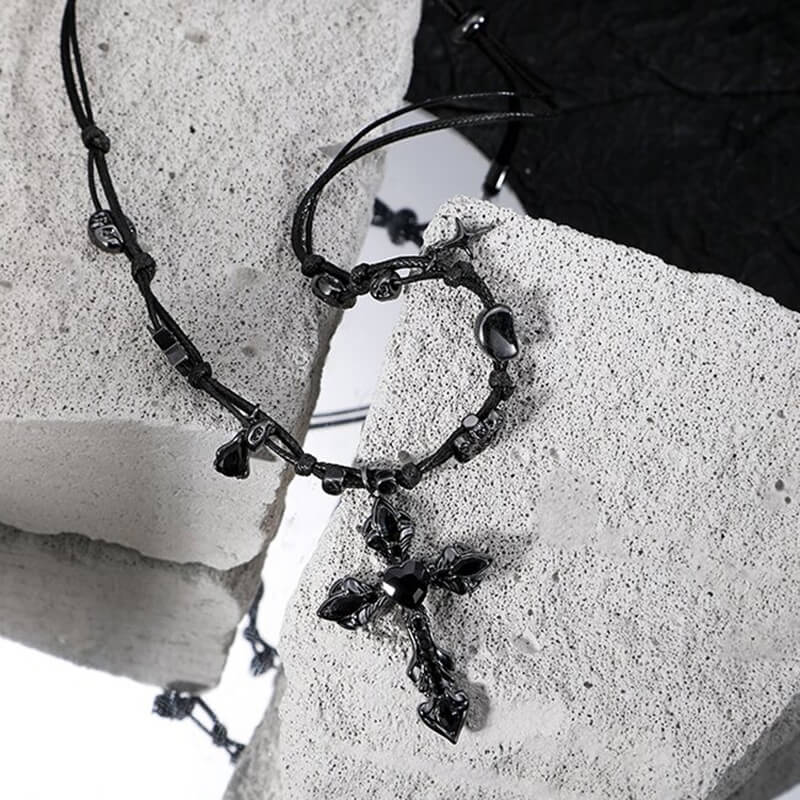 Gothic Black Gemstone Cross Alloy Clavicle Necklace