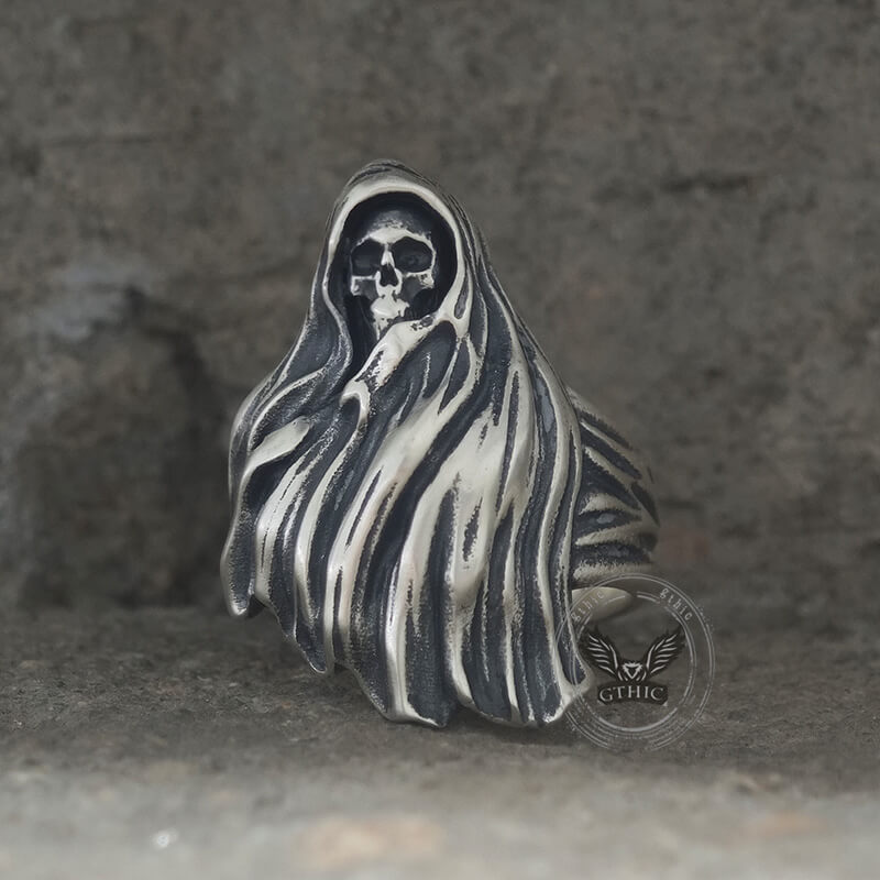 Gothic Cape Skull Sterling Silver Ring