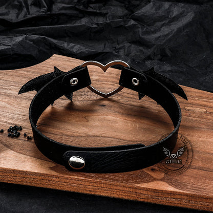 Gothic Heart Bat Wings Alloy Pu Leather Choker Necklace