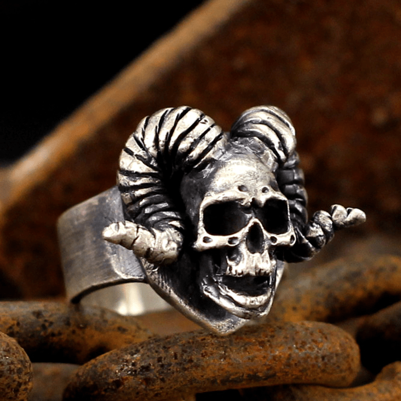 Horn Brass Skull Ring