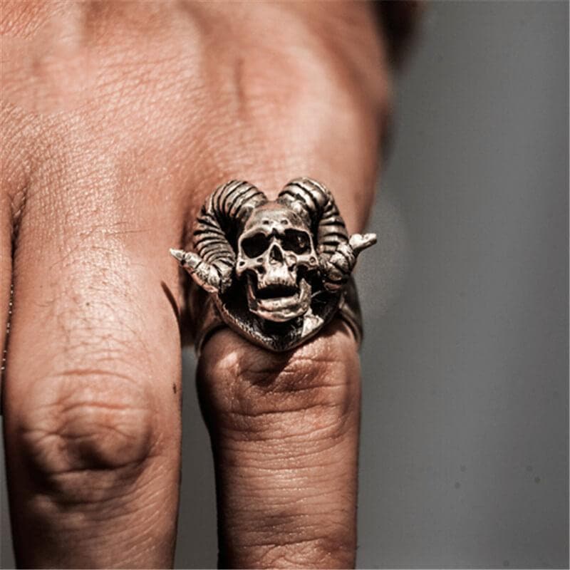 Horn Brass Skull Ring