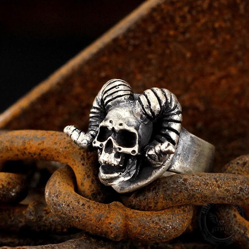 Horn Brass Skull Ring