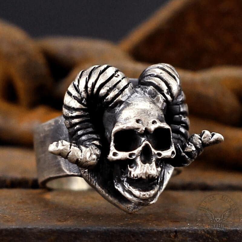 Horn Brass Skull Ring