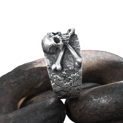 Retro Gothic Ring With Crossbones Skull / Jewelry of 999 Sterling Silver
