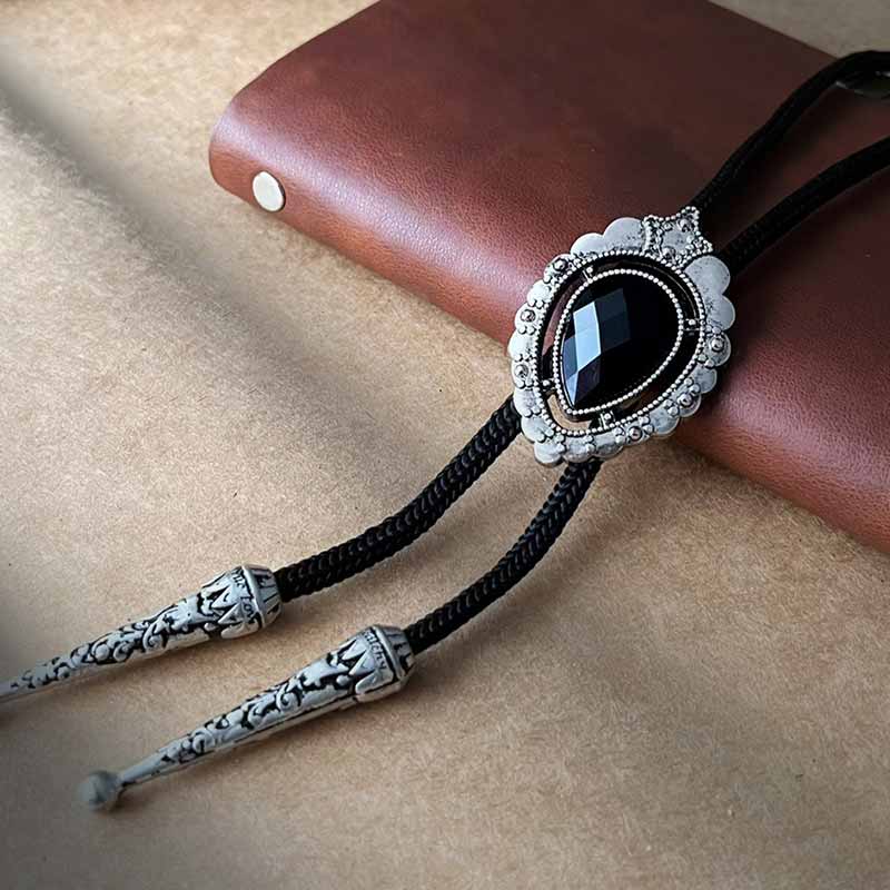 Teardrop-shaped Gemstone Alloy Bolo Tie